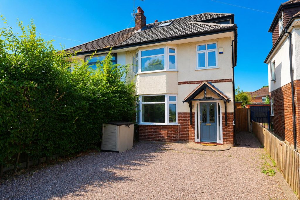 Chester Road, Huntington, Chester