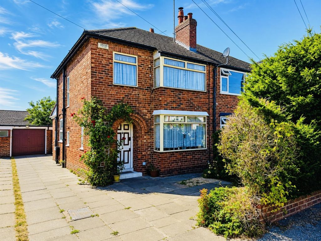 Lincoln Drive, Newton