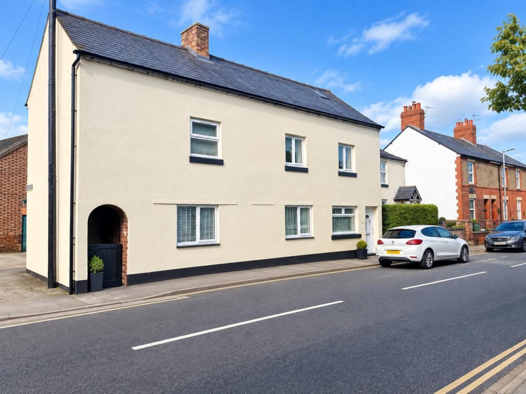 3 Station Road, Whittington, Oswestry