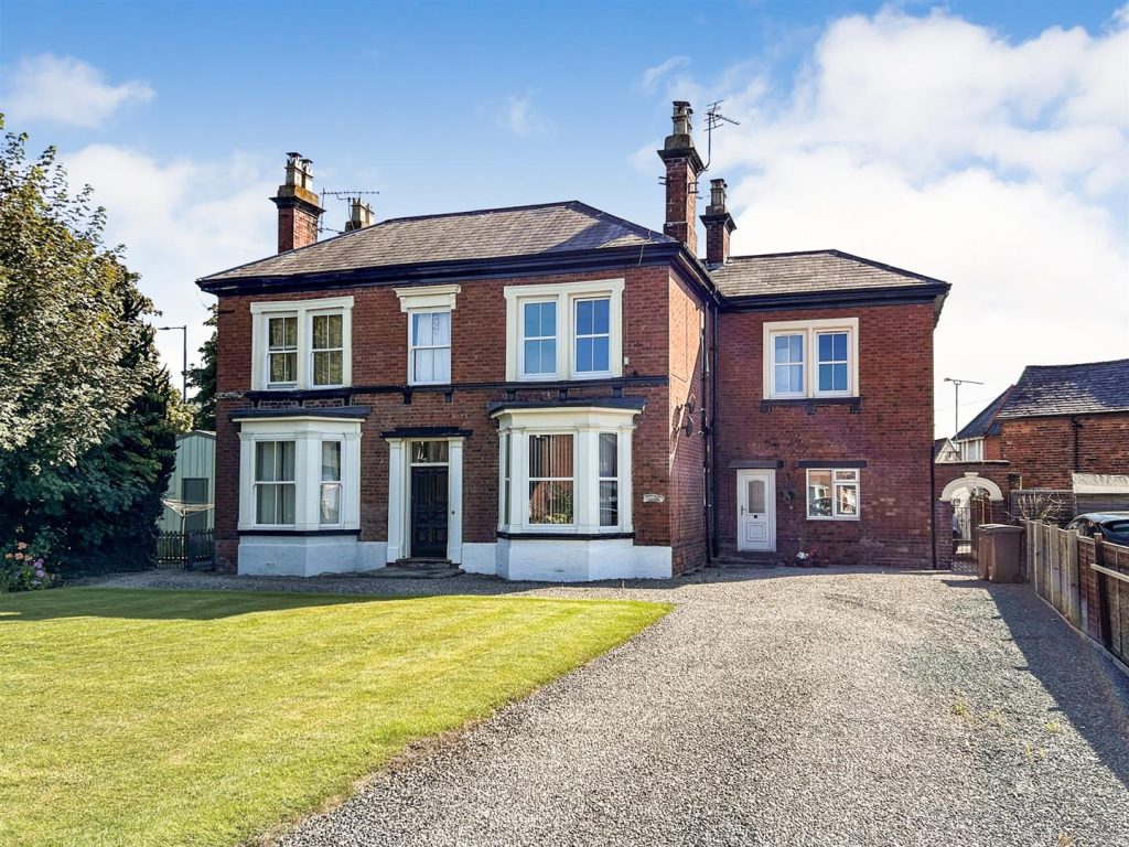Fairfield House, Old St Martins Road, Gobowen