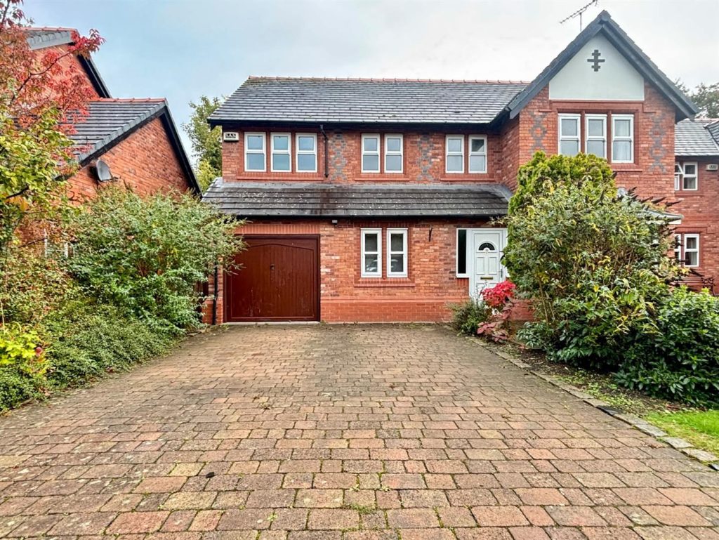 Springfield Court, Higher Kinnerton, Chester